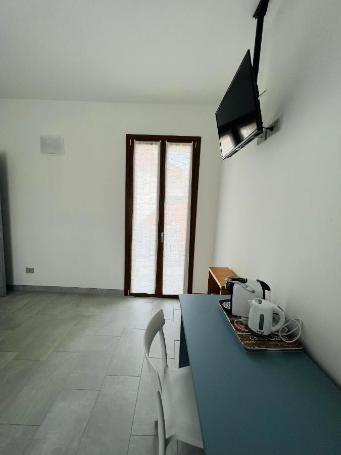 La Ringhiera Hotel Новара Екстериор снимка