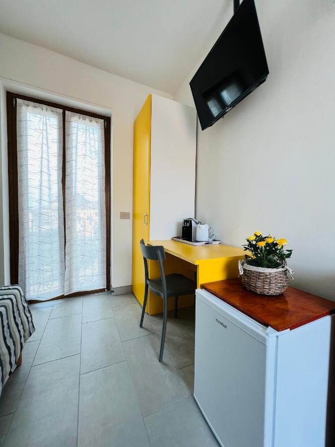 La Ringhiera Hotel Новара Екстериор снимка