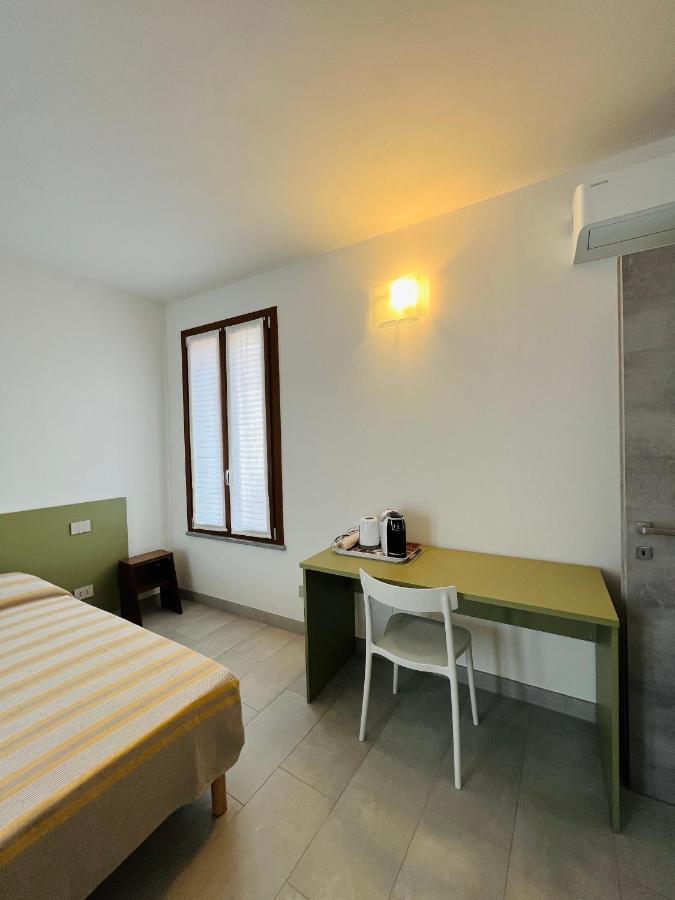 La Ringhiera Hotel Новара Екстериор снимка