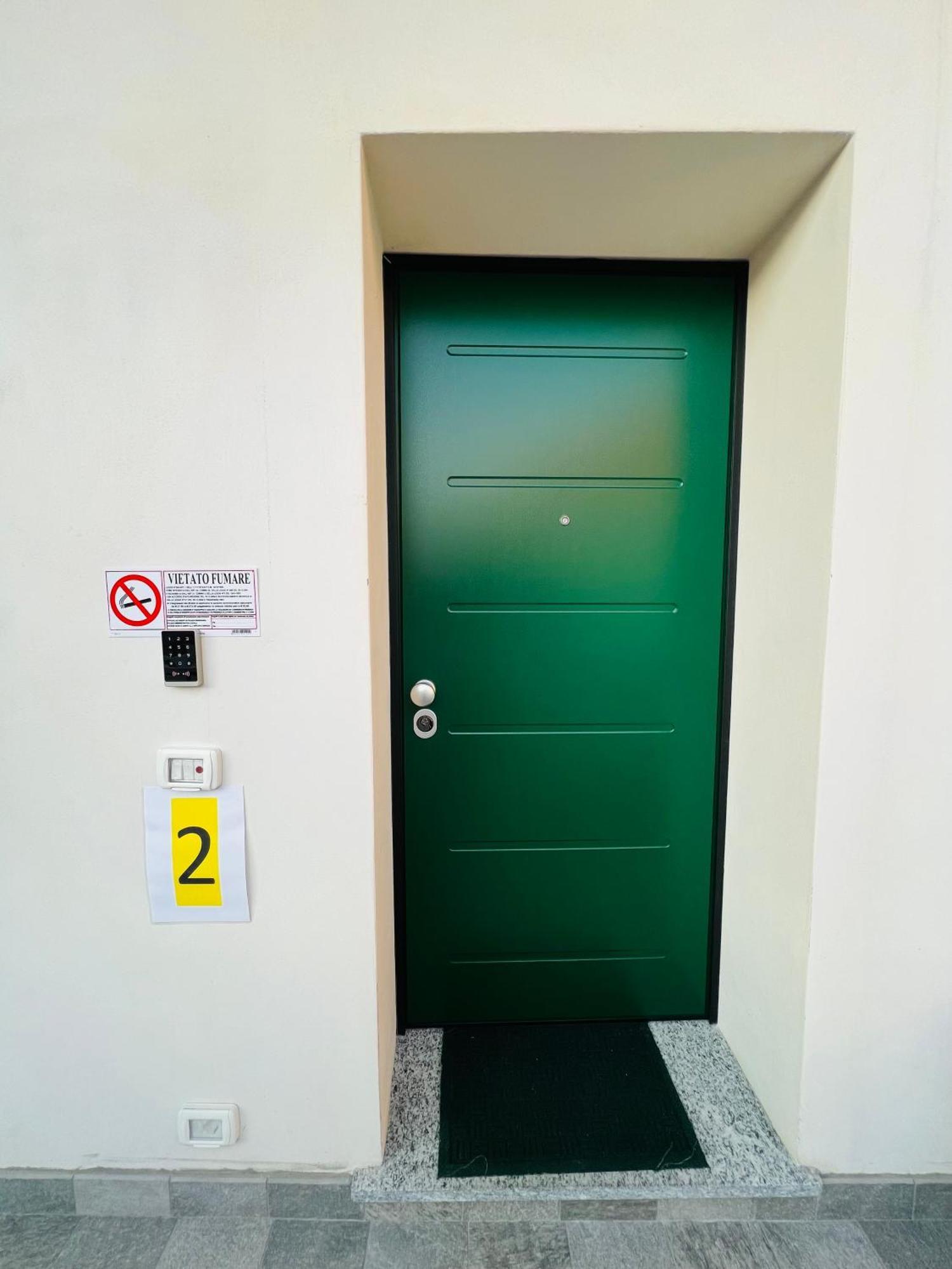 La Ringhiera Hotel Новара Екстериор снимка